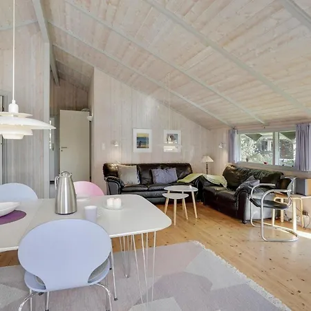 Lovely Home In Oksbol With Sauna Oksbøl